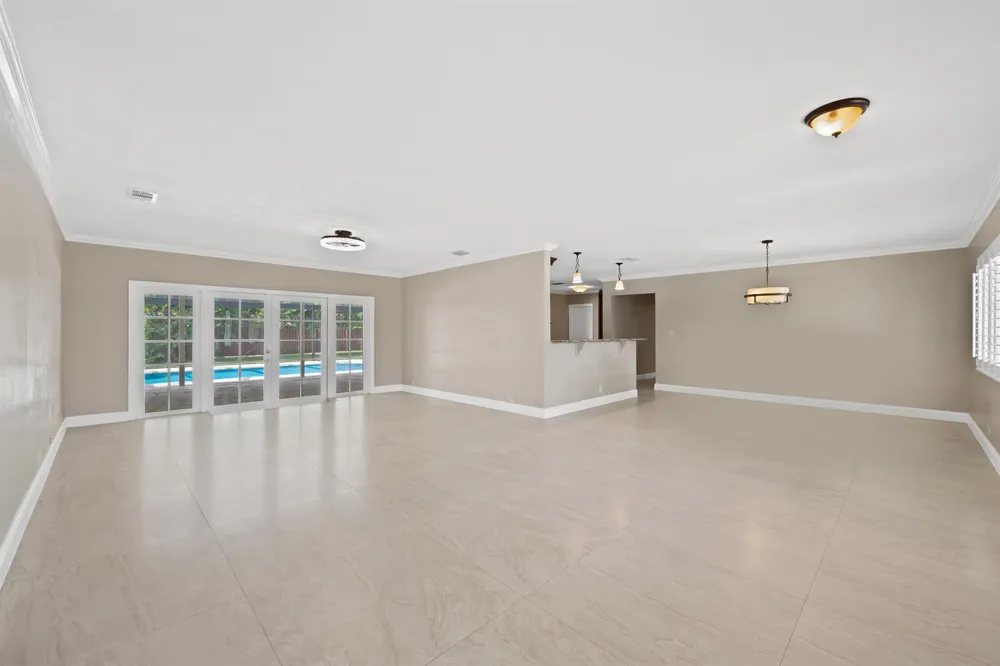 5720 SW 7th Street Plantation, FL 33317