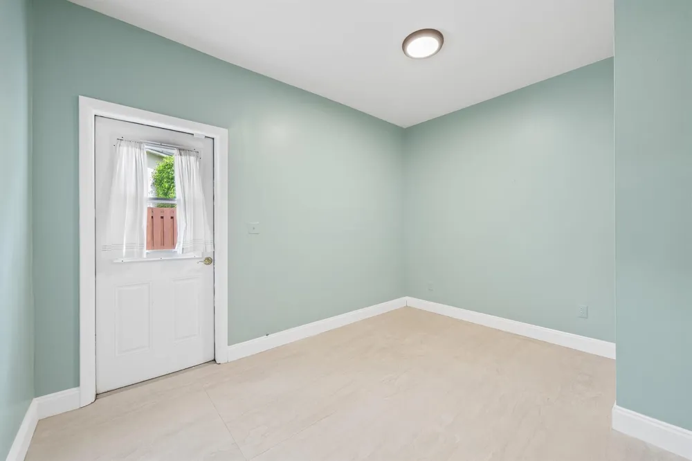 5720 SW 7th Street Plantation, FL 33317