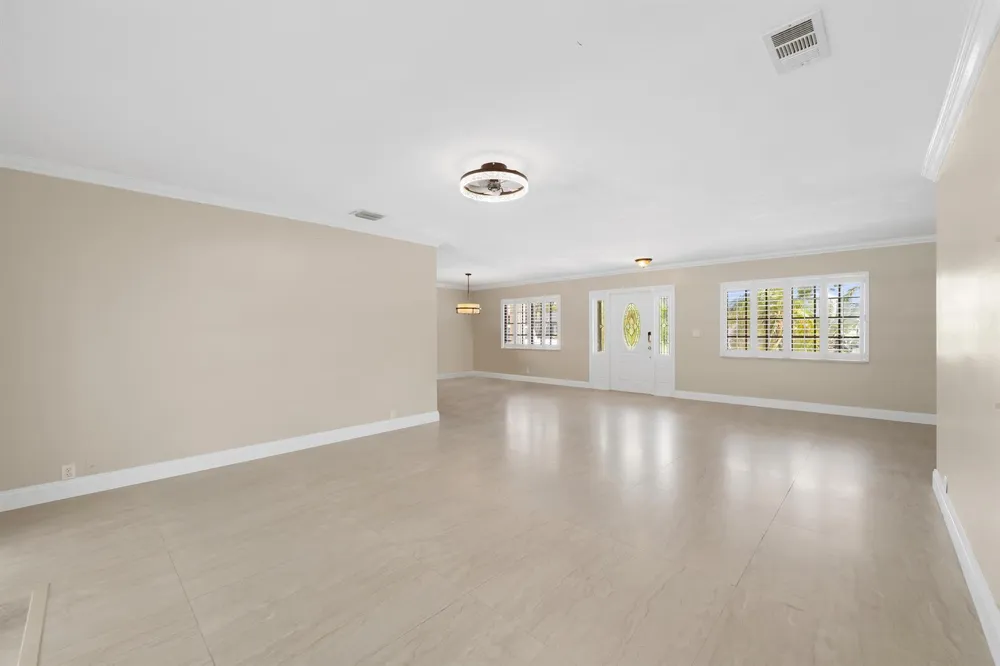 5720 SW 7th Street Plantation, FL 33317