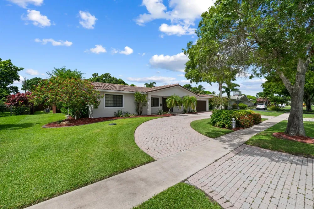 5720 SW 7th Street Plantation, FL 33317