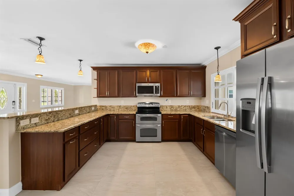 5720 SW 7th Street Plantation, FL 33317