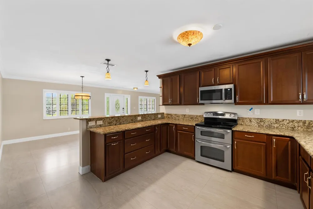 5720 SW 7th Street Plantation, FL 33317