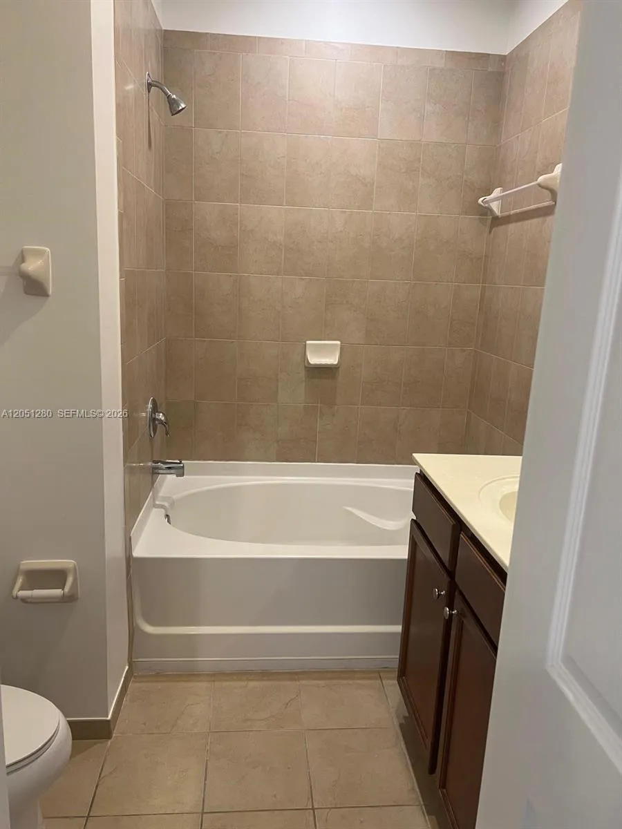 8760 NW 97th Ave #205 Doral, FL 33178