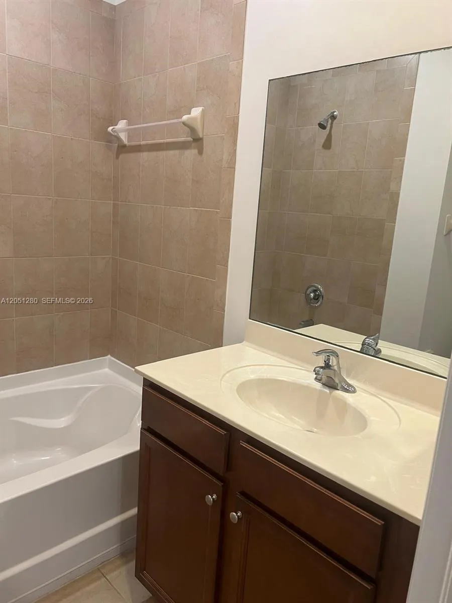 8760 NW 97th Ave #205 Doral, FL 33178