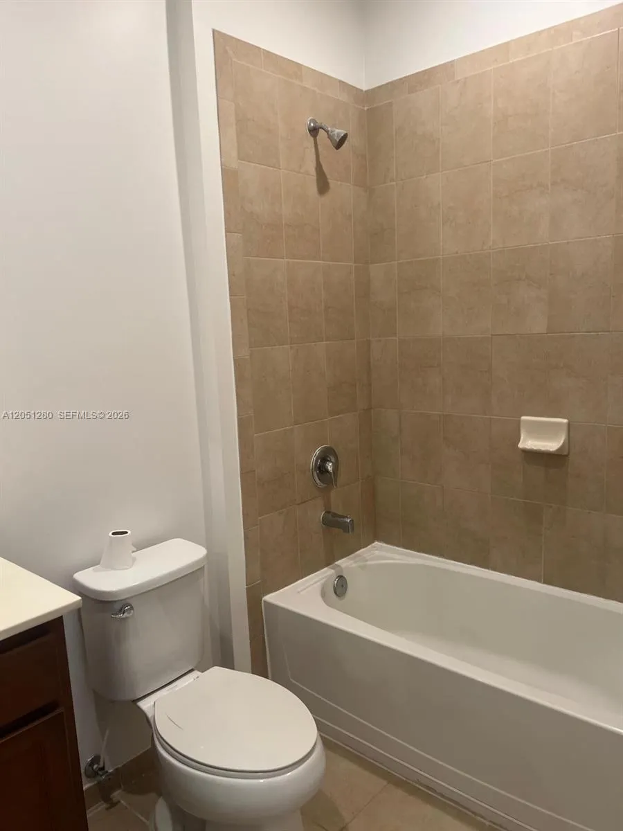 8760 NW 97th Ave #205 Doral, FL 33178