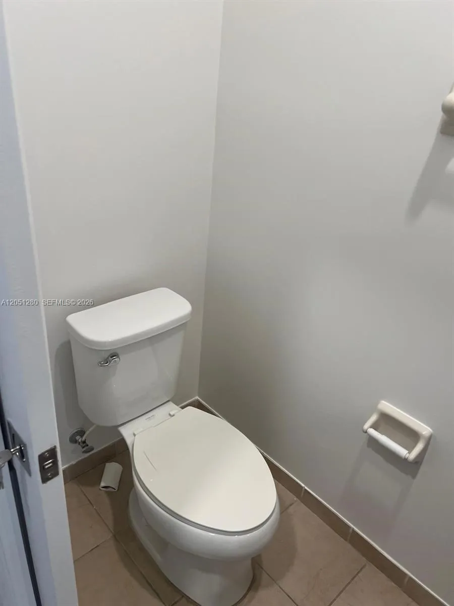 8760 NW 97th Ave #205 Doral, FL 33178