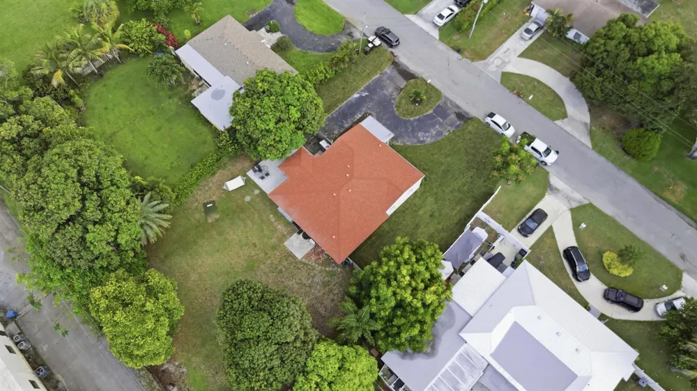 1900 Carissa Road Lake Clarke Shores, FL 33406