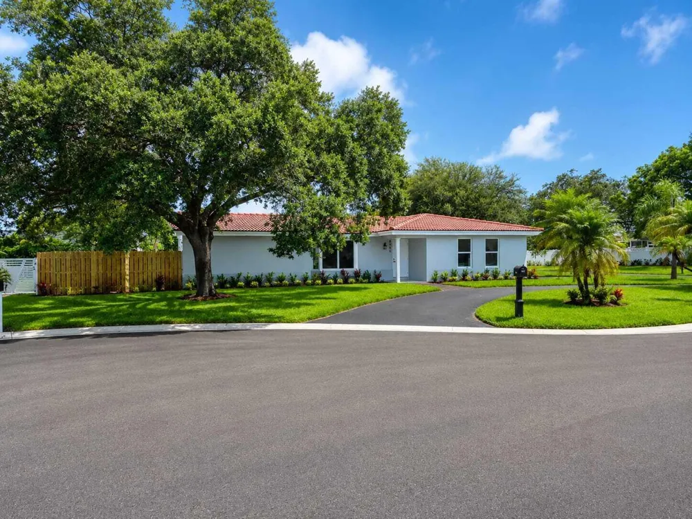 2660 NW 83rd Terrace Coral Springs, FL 33065