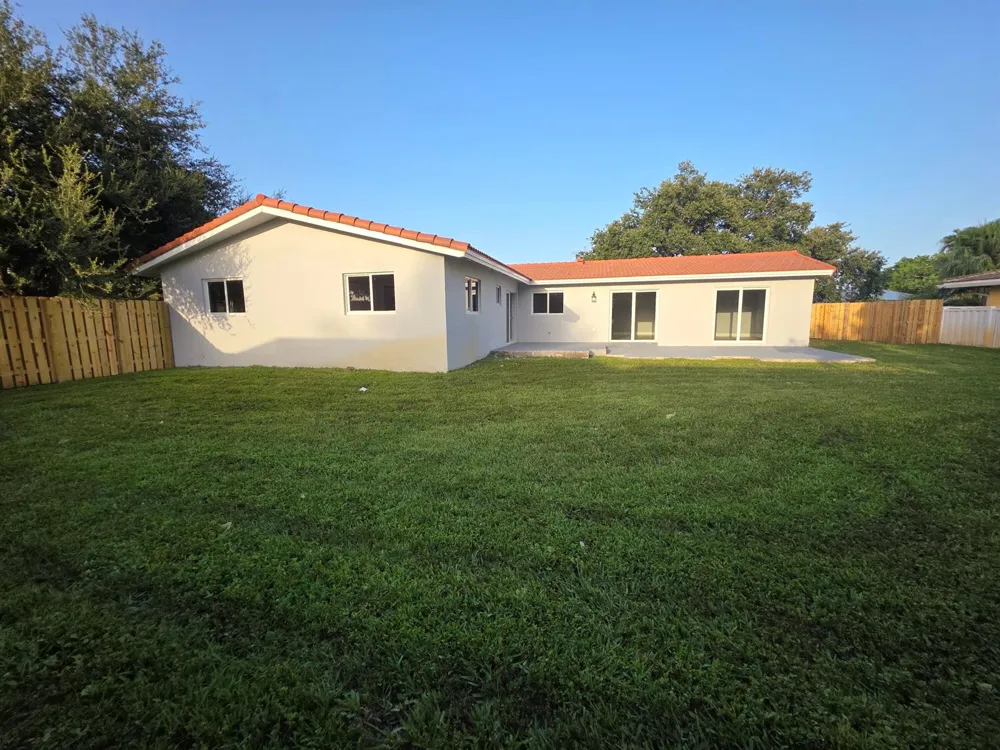 2660 NW 83rd Terrace Coral Springs, FL 33065