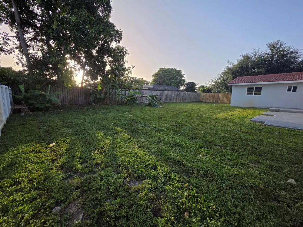 2660 NW 83rd Terrace Coral Springs, FL 33065