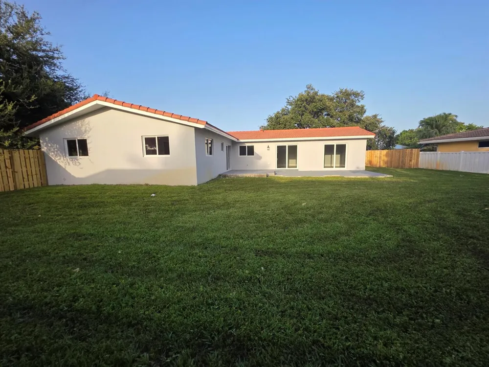 2660 NW 83rd Terrace Coral Springs, FL 33065