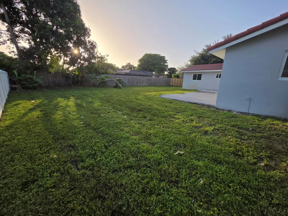 2660 NW 83rd Terrace Coral Springs, FL 33065