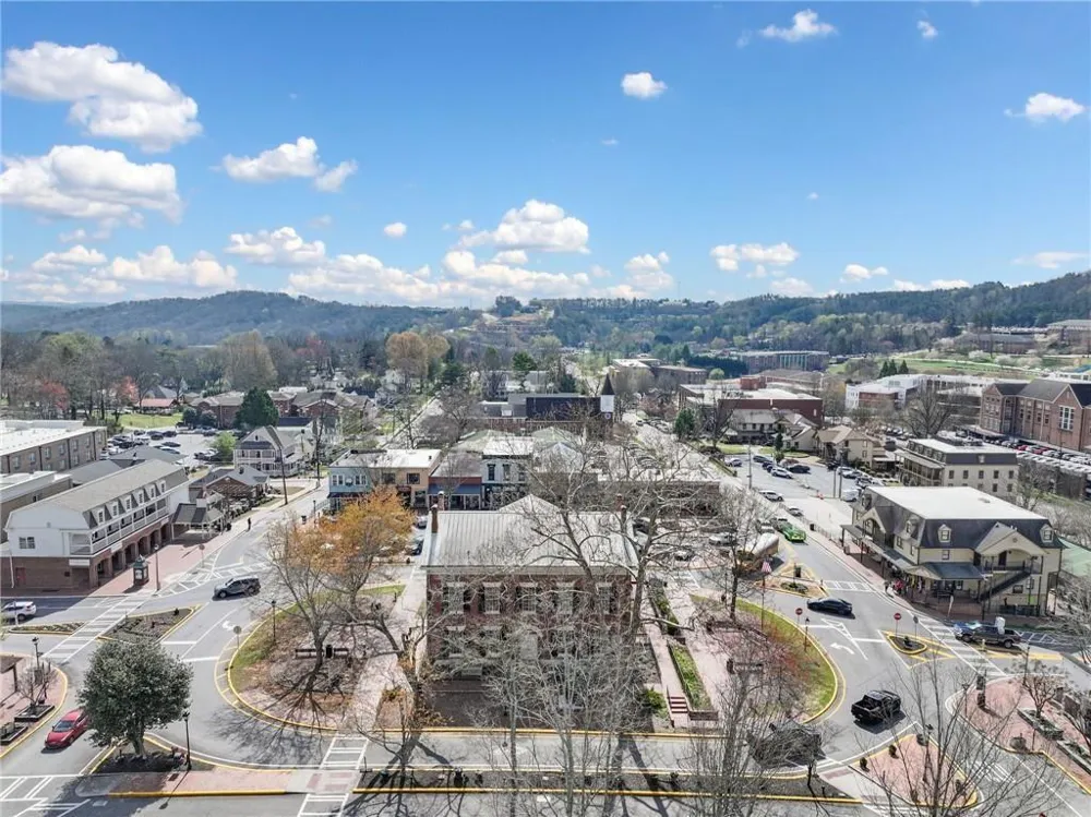 50 Old Stamp Mill Road Dahlonega, GA 30533