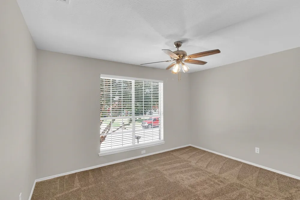 4729 WoodHaven Lane Haltom City, TX 76137
