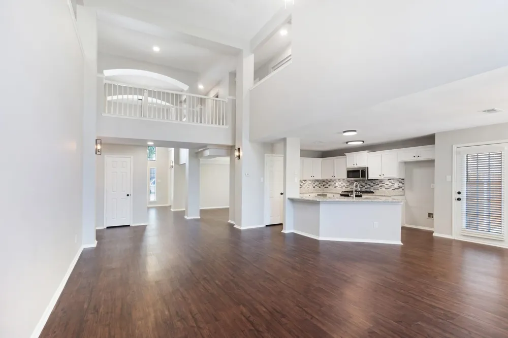 4729 WoodHaven Lane Haltom City, TX 76137