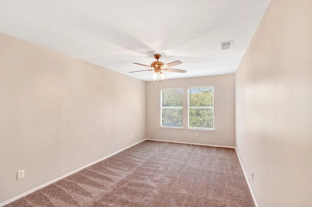 4729 WoodHaven Lane Haltom City, TX 76137