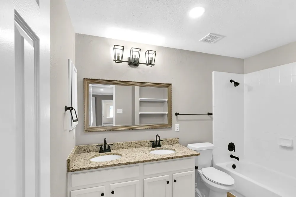 4729 WoodHaven Lane Haltom City, TX 76137