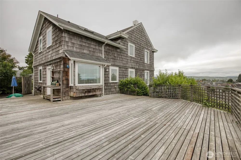 709 "N" STREET Aberdeen, WA 98520