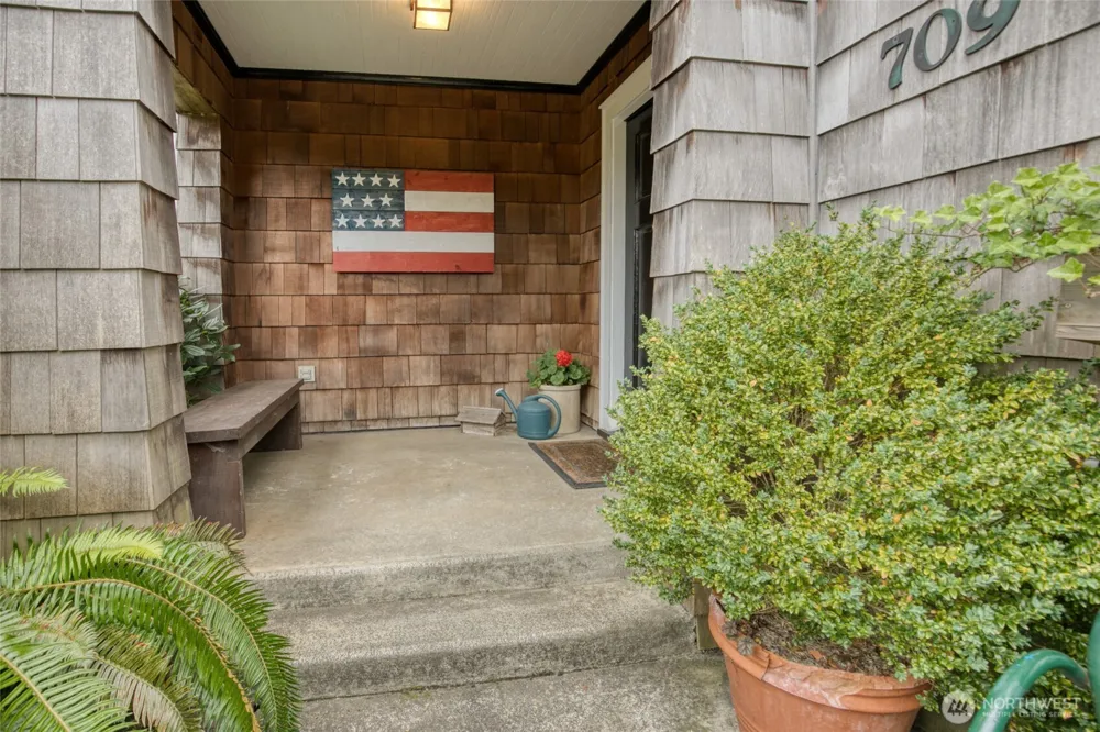 709 "N" STREET Aberdeen, WA 98520