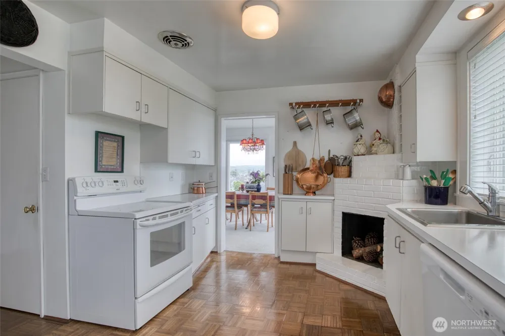 709 "N" STREET Aberdeen, WA 98520
