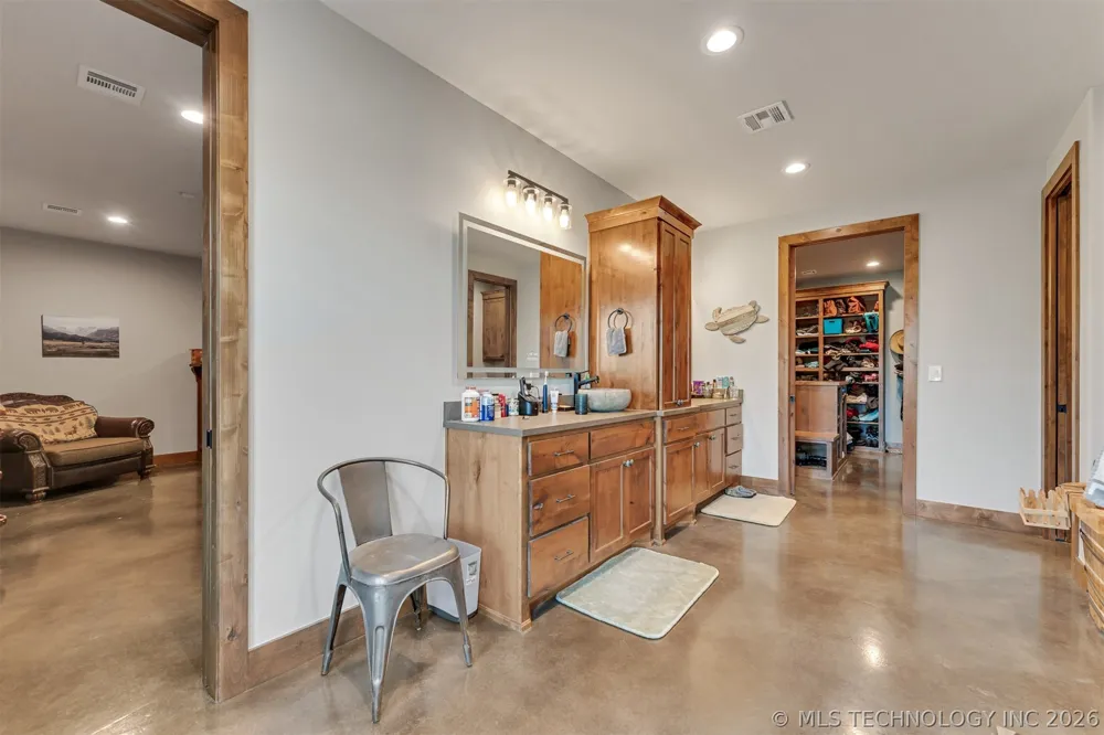 5132 S 194th Street W Boynton, OK 74422