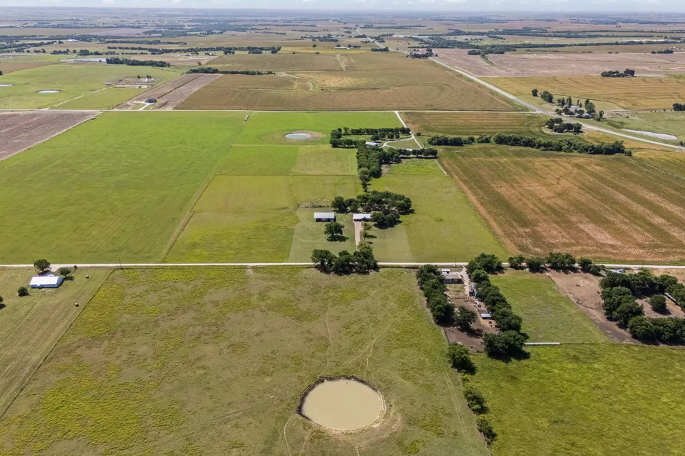 HCR 4123. Itasca, TX 76055