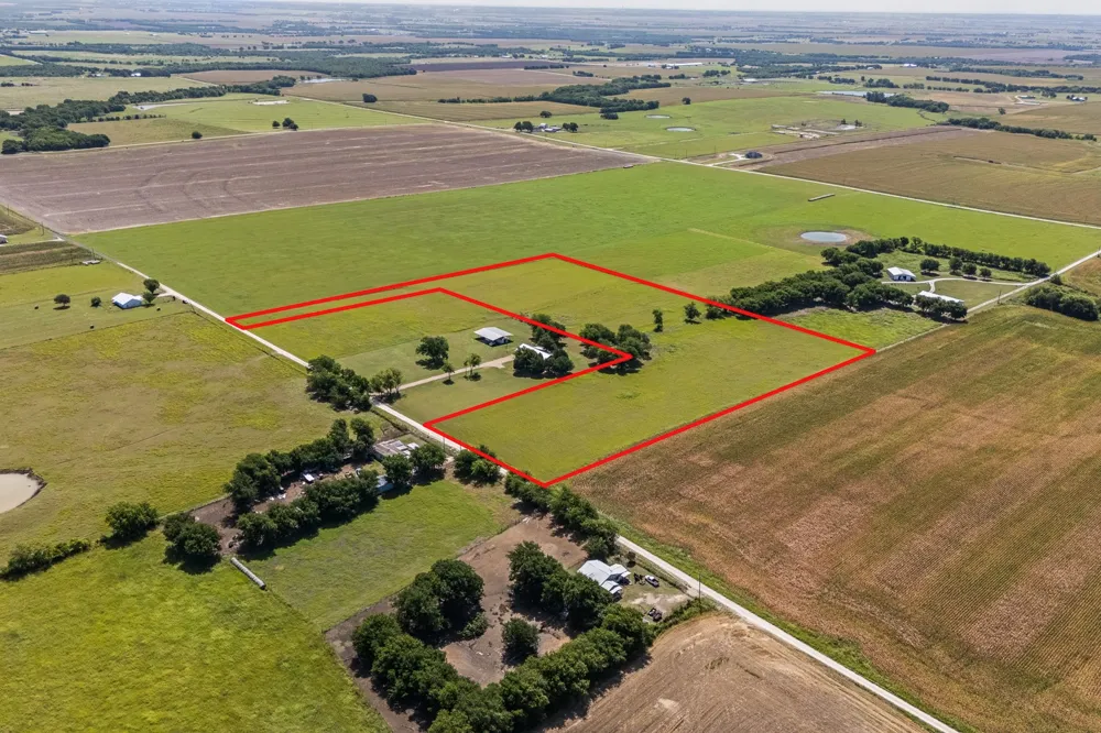 HCR 4123. Itasca, TX 76055