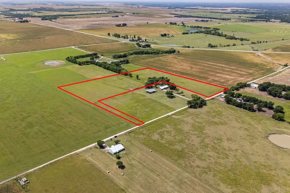 HCR 4123. Itasca, TX 76055