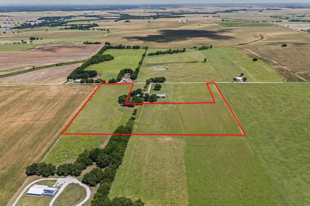 HCR 4123. Itasca, TX 76055