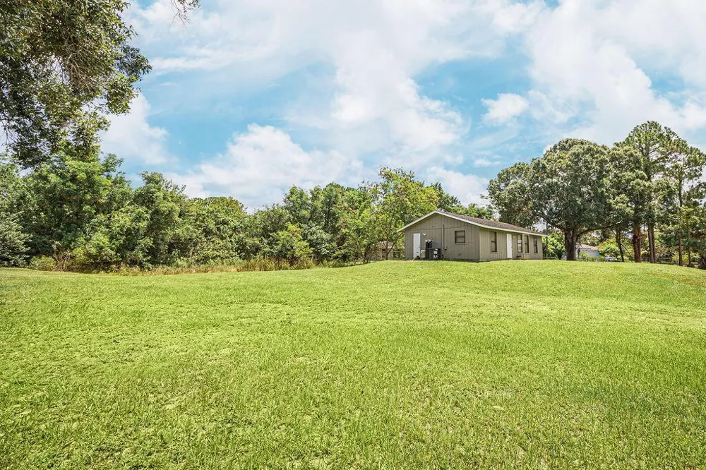18565 47th Court Loxahatchee, FL 33470