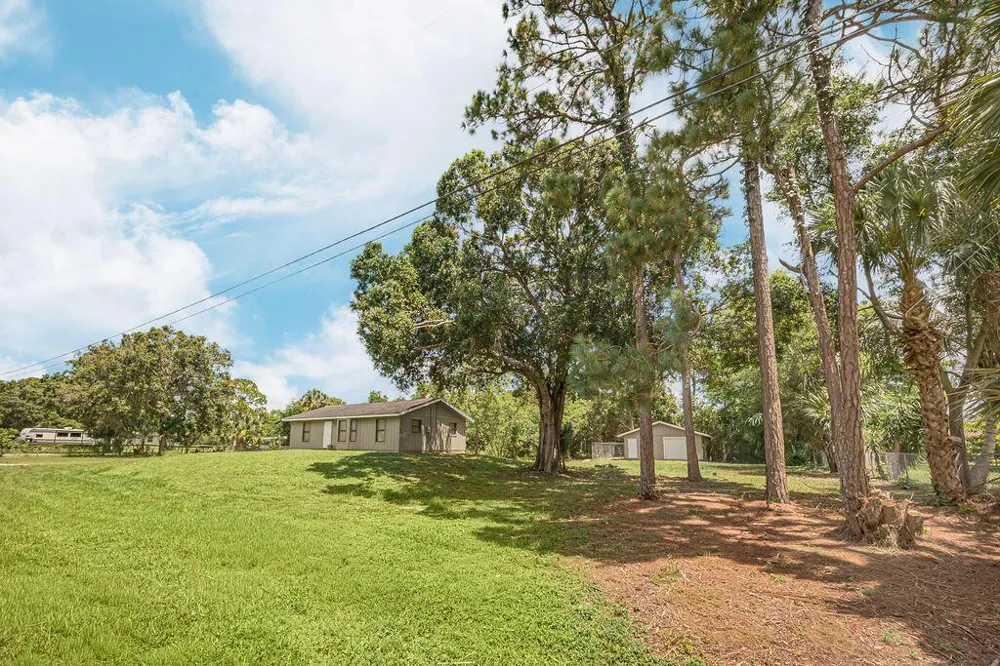18565 47th Court Loxahatchee, FL 33470