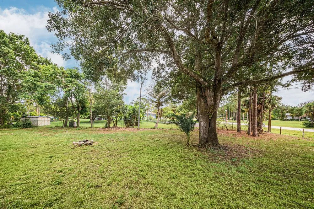 18565 47th Court Loxahatchee, FL 33470
