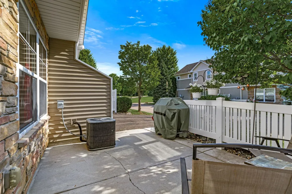 3375 Maureen Lane Stillwater, MN 55082