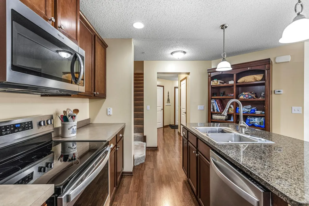 3375 Maureen Lane Stillwater, MN 55082