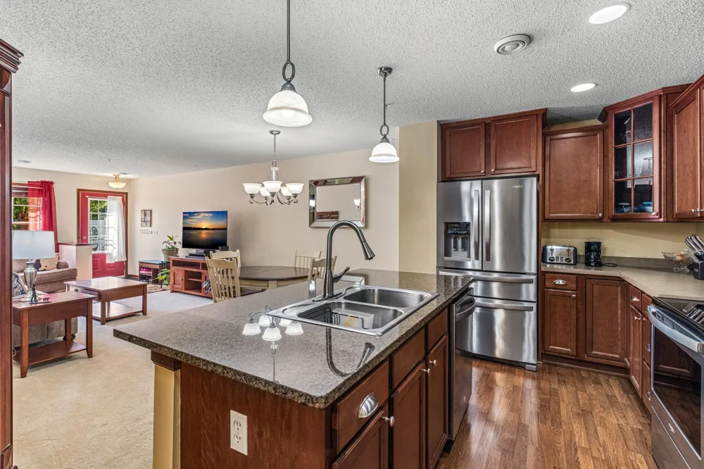 3375 Maureen Lane Stillwater, MN 55082