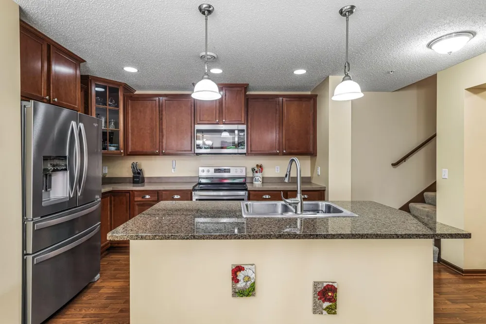 3375 Maureen Lane Stillwater, MN 55082