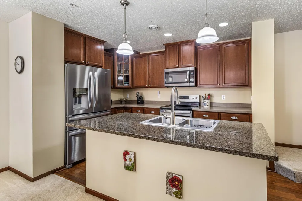 3375 Maureen Lane Stillwater, MN 55082