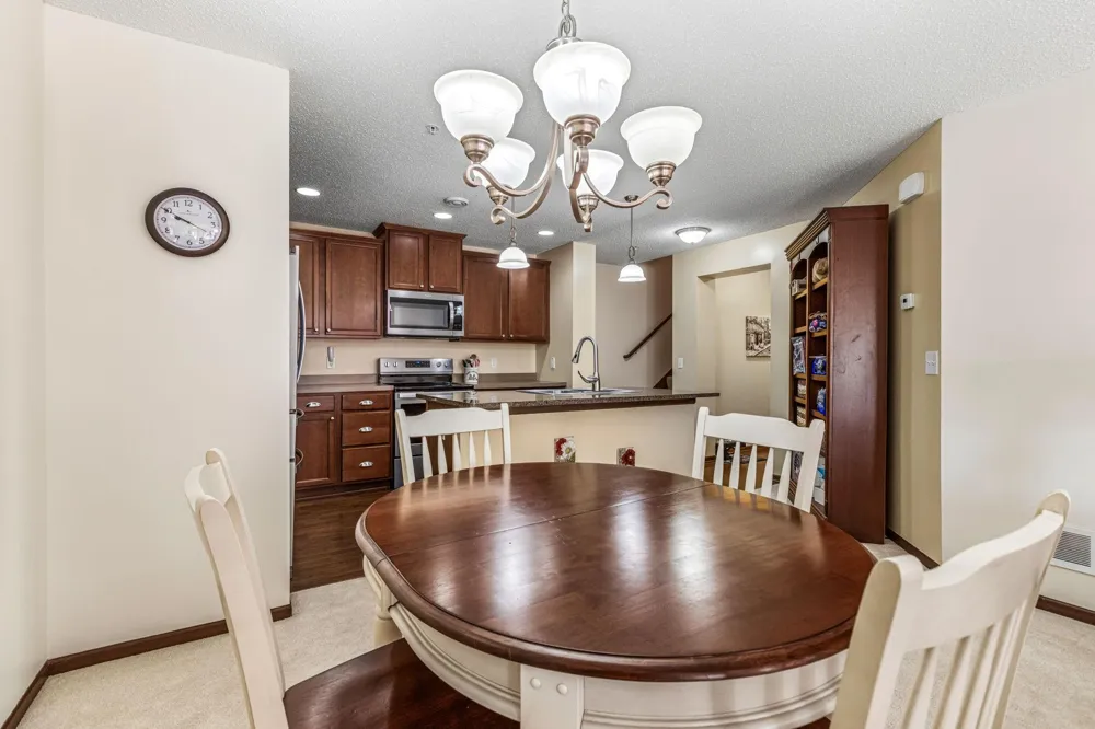 3375 Maureen Lane Stillwater, MN 55082