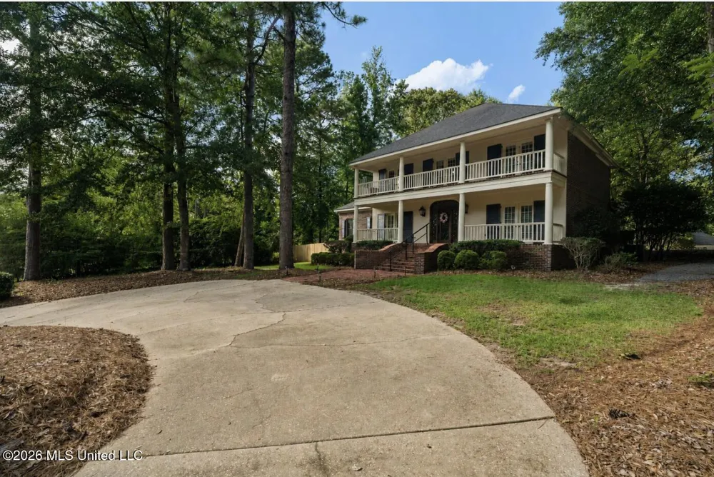 16 Dunleith Court Hattiesburg, MS 39402