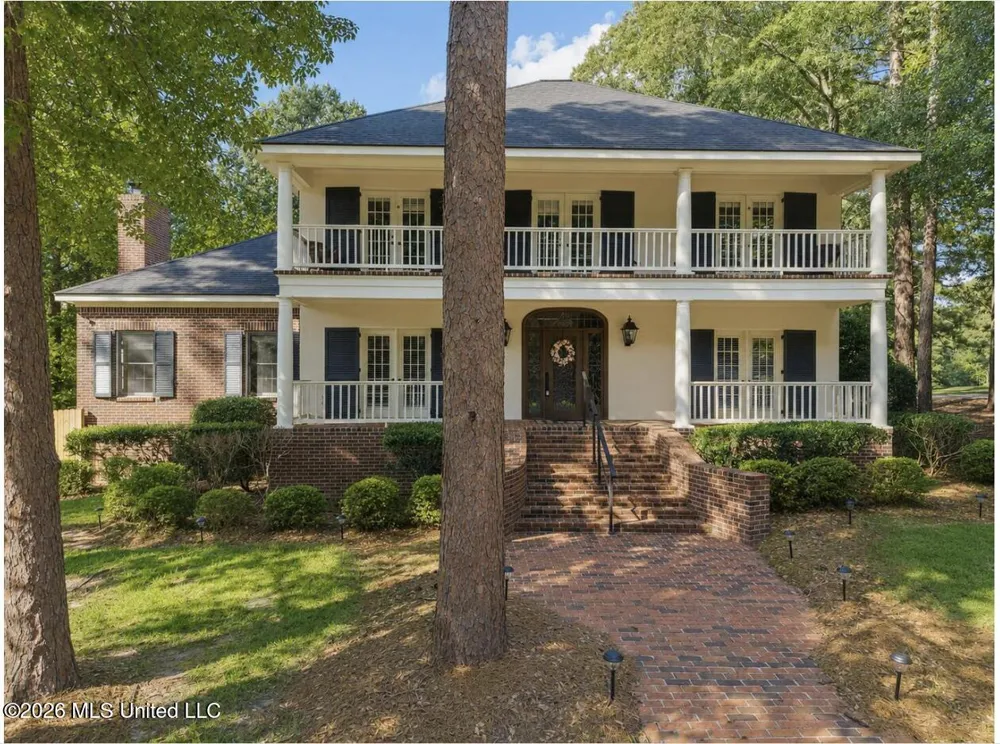 16 Dunleith Court Hattiesburg, MS 39402