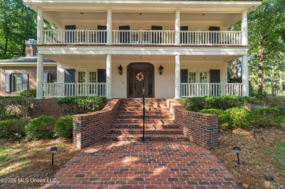 16 Dunleith Court Hattiesburg, MS 39402