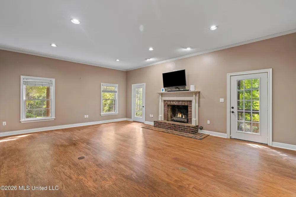 16 Dunleith Court Hattiesburg, MS 39402