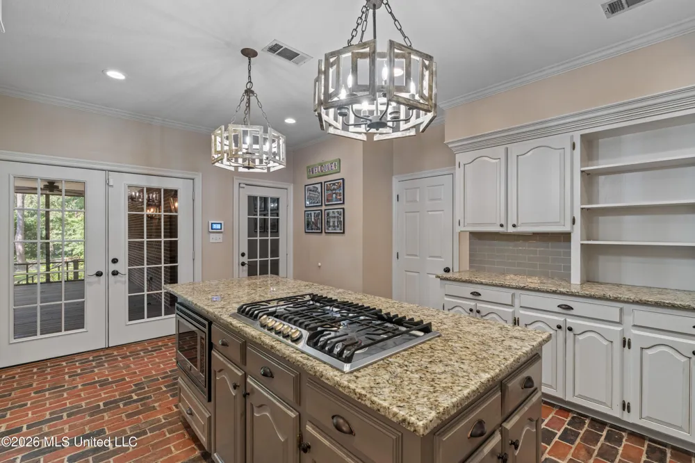 16 Dunleith Court Hattiesburg, MS 39402