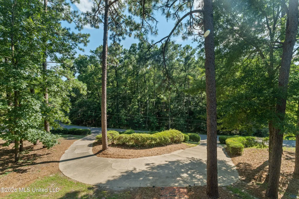 16 Dunleith Court Hattiesburg, MS 39402