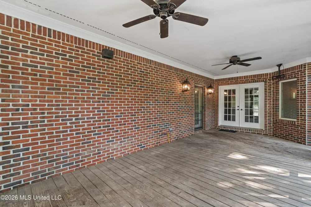 16 Dunleith Court Hattiesburg, MS 39402