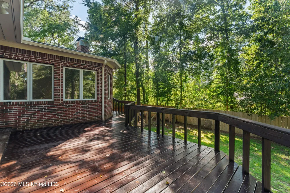 16 Dunleith Court Hattiesburg, MS 39402