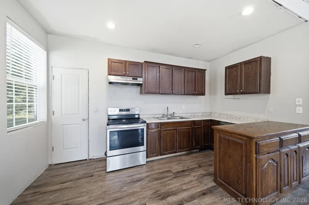 2302 E 96th Street Sperry, OK 74073