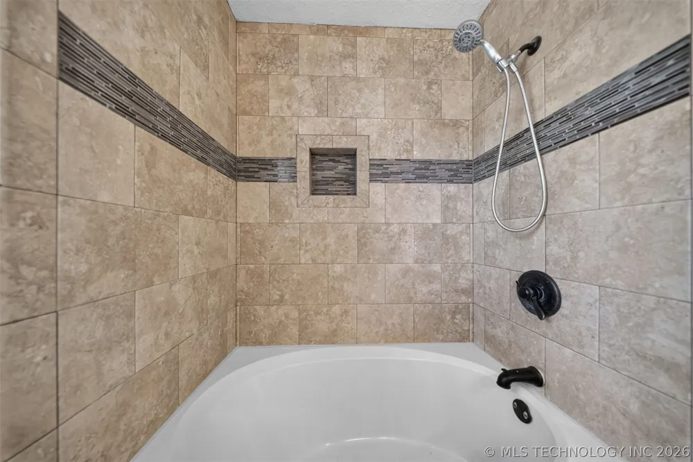 1102 W 20th Street Claremore, OK 74017