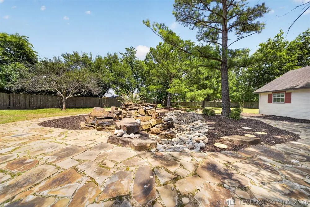 1102 W 20th Street Claremore, OK 74017