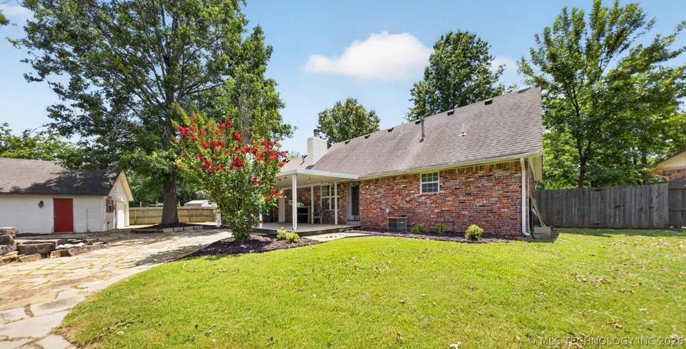 1102 W 20th Street Claremore, OK 74017